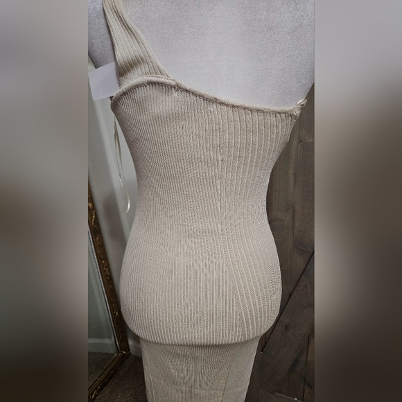 YACHT CLUB Knit One Shoulder Side Slit Midi Dress In Beige. Size S/M NWT - Picture 13 of 13